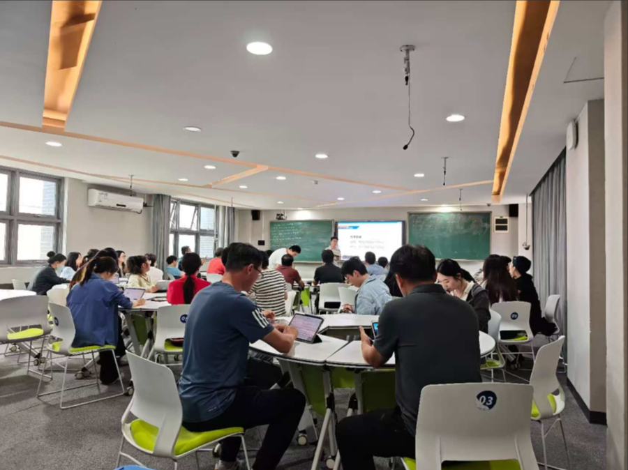 科技点亮“立人”，“智学”赋能课堂——南外高中“立人智学”系统学期回顾及展示活动圆满举行